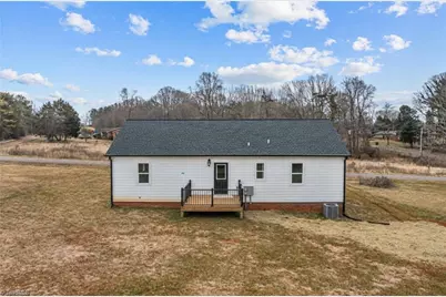 825 Washington Post Road, New Bern, NC 28562 - Photo 3