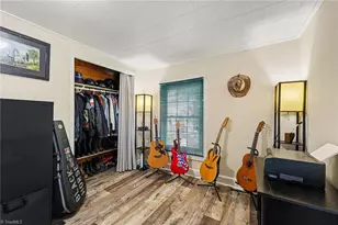 5883 Mendenhall Rd, Archdale, NC 27263 - Photo 15