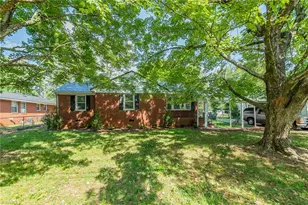 208 Avondale Dr, Lexington, NC 27295 - Photo 43