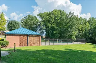 208 Avondale Dr, Lexington, NC 27295 - Photo 39