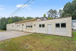 427 Gene Hairston St, Madison, NC 27025 - Photo 1