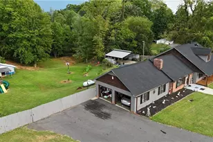 1098 Red Brush Rd, Mount Airy, NC 27030 - Photo 3