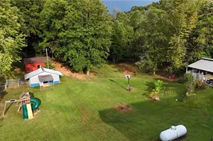 1098 Red Brush Rd, Mount Airy, NC 27030 - Photo 5