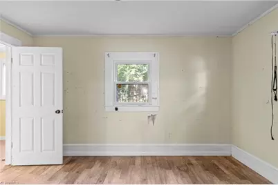 521 Bridges Drive, High Point, NC 27262 - Photo 7