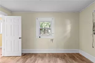 521 Bridges Dr, High Point, NC 27262 - Photo 7