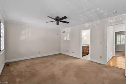 400 Fisher Park Circle #E, Greensboro, NC 27401 - Photo 17