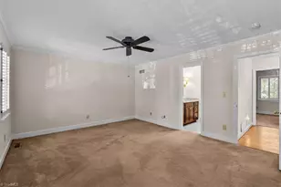 400 Fisher Park Cir, Greensboro, NC 27401 - Photo 17