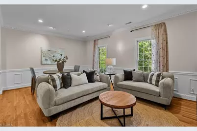 400 Fisher Park Circle #E, Greensboro, NC 27401 - Photo 3