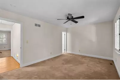 400 Fisher Park Circle #E, Greensboro, NC 27401 - Photo 13