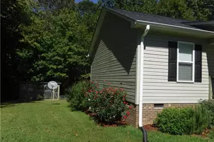 127 Keegan Ln, Denton, NC 27239 - Photo 3