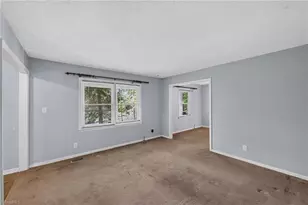 16 Piney Mountain Rd, Chapel Hill, NC 27514 - Photo 5