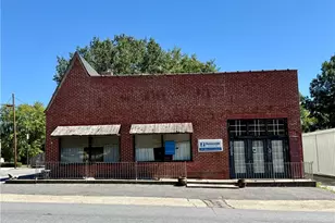113 W Decatur St, Madison, NC 27025 - Photo 5