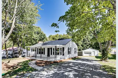 200 W Balfour Avenue, Asheboro, NC 27203 - Photo 1