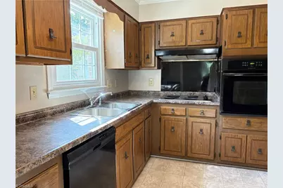 304 Leland Drive, Greensboro, NC 27455 - Photo 5