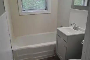 129 Hardy St, Jonesville, NC 28642 - Photo 5