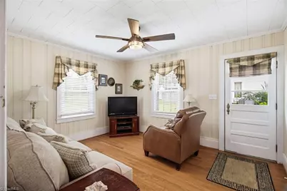 318 S Fayetteville Street, Liberty, NC 27298 - Photo 9