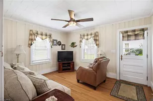 318 S Fayetteville St, Liberty, NC 27298 - Photo 9