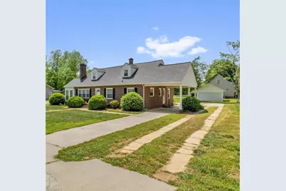 318 S Fayetteville Street, Liberty, NC 27298 - Photo 3