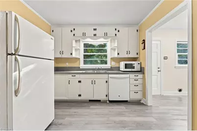 132 Randolph Street, Liberty, NC 27298 - Photo 5