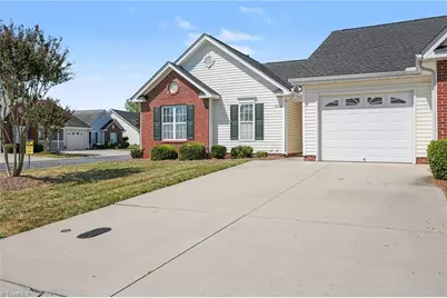 6001 Holland Park Lane, High Point, NC 27265 - Photo 7