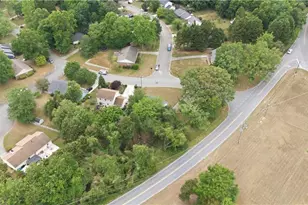 5404 N Oaks Dr, Greensboro, NC 27455 - Photo 29