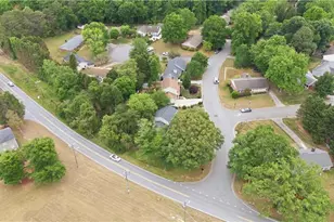5404 N Oaks Dr, Greensboro, NC 27455 - Photo 31