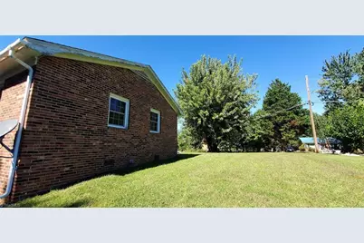 141 Eleanor Avenue, Mount Airy, NC 27030 - Photo 17