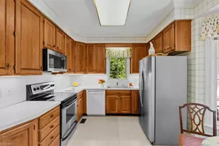 12 Barrington Dr, Greensboro, NC 27408 - Photo 15