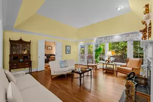 12 Barrington Dr, Greensboro, NC 27408 - Photo 9
