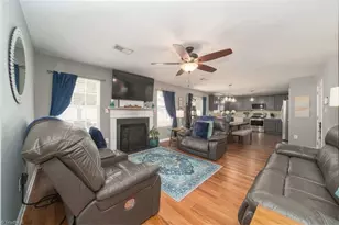 3828 Robbins Brook Dr, Winston-Salem, NC 27107 - Photo 9