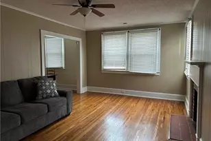 307 Elk Spur St, Elkin, NC 28621 - Photo 5