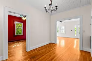 410 Crestland Ave, Greensboro, NC 27401 - Photo 15