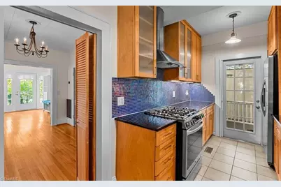 410 Crestland Avenue, Greensboro, NC 27401 - Photo 11