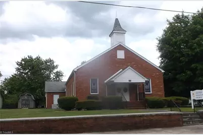 415 S Asheboro Street, Liberty, NC 27298 - Photo 1