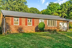 4105 Flagstaff Ct, Greensboro, NC 27406 - Photo 3