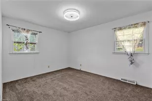 4105 Flagstaff Ct, Greensboro, NC 27406 - Photo 13