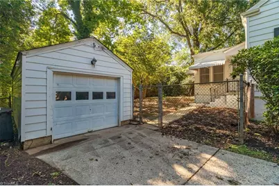 3123 W Friendly Avenue, Greensboro, NC 27408 - Photo 25