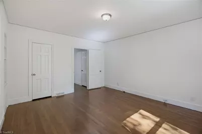 3123 W Friendly Avenue, Greensboro, NC 27408 - Photo 19