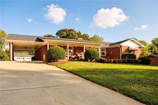 708 Hudson St, Winston-Salem, NC 27105 - Photo 1