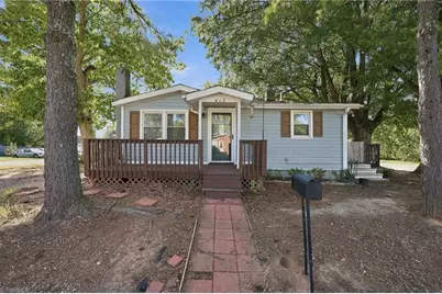 413 New Street, Kernersville, NC 27284 - Photo 1