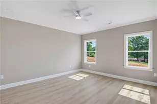 2111 Medhurst Dr, Greensboro, NC 27410 - Photo 17