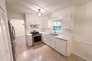 812 Pineburr Rd, Jamestown, NC 27282 - Photo 9