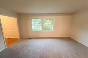 812 Pineburr Rd, Jamestown, NC 27282 - Photo 3