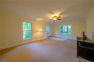 102 Sparger Pl, Greensboro, NC 27455 - Photo 17