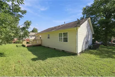 1402 Brown Boulevard, Greensboro, NC 27401 - Photo 23