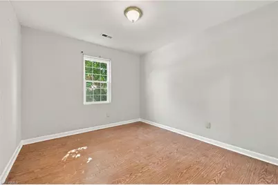 1402 Brown Boulevard, Greensboro, NC 27401 - Photo 15