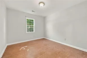 1402 Brown Blvd, Greensboro, NC 27401 - Photo 15