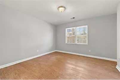1402 Brown Boulevard, Greensboro, NC 27401 - Photo 17