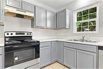 1402 Brown Boulevard, Greensboro, NC 27401 - Photo 9