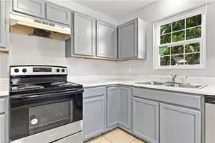 1402 Brown Blvd, Greensboro, NC 27401 - Photo 9